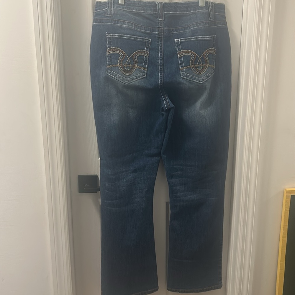 Cato Women's Blue Jeans - Picture 4 of 4